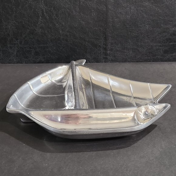 3 Section Aluminum Sailboats Serving Tray - Picture 6 of 10
